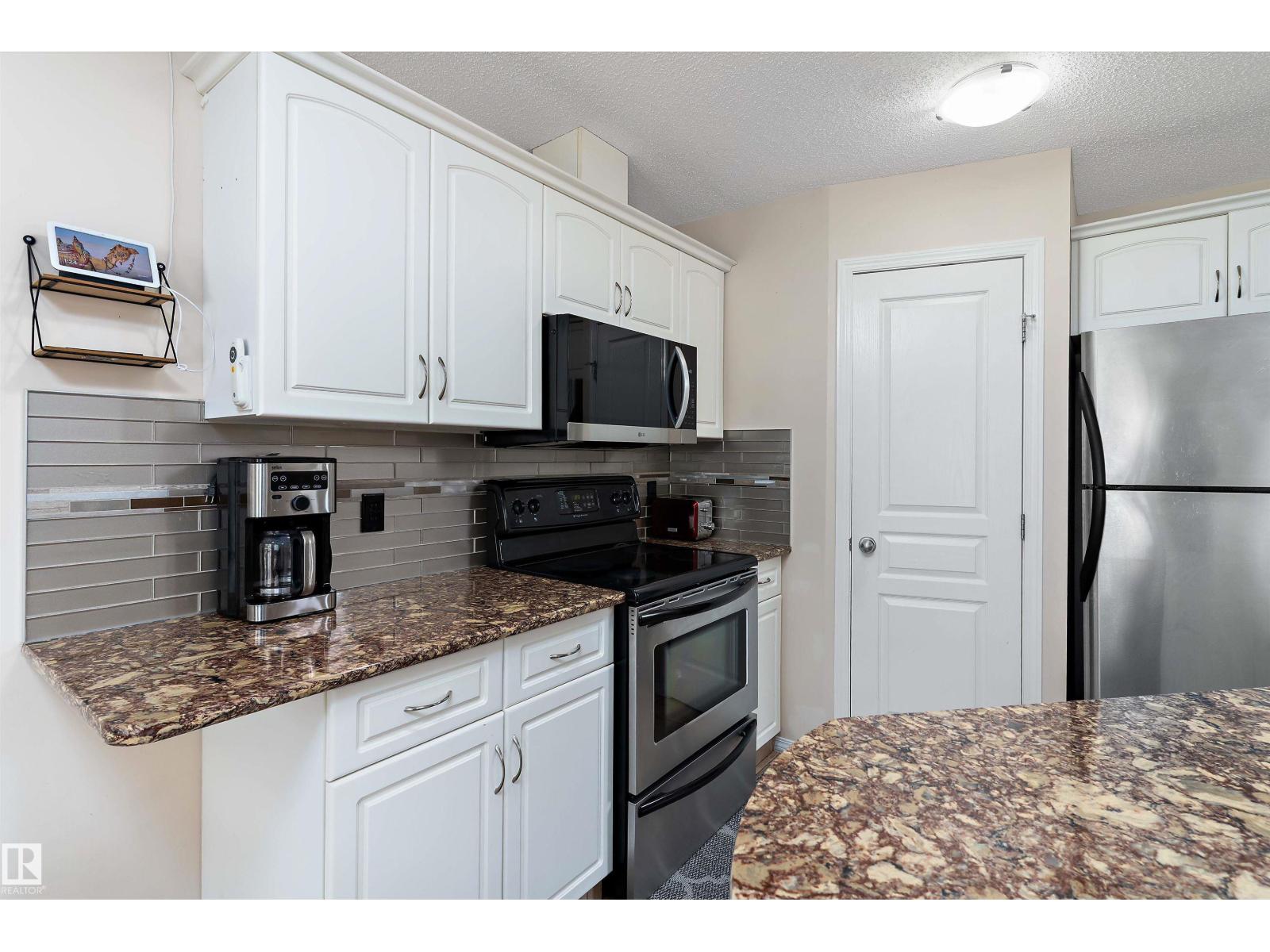 5313 RUE PARK ST — photo 10
