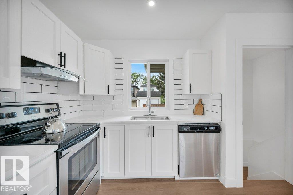 8712 89 AV NW — photo 12