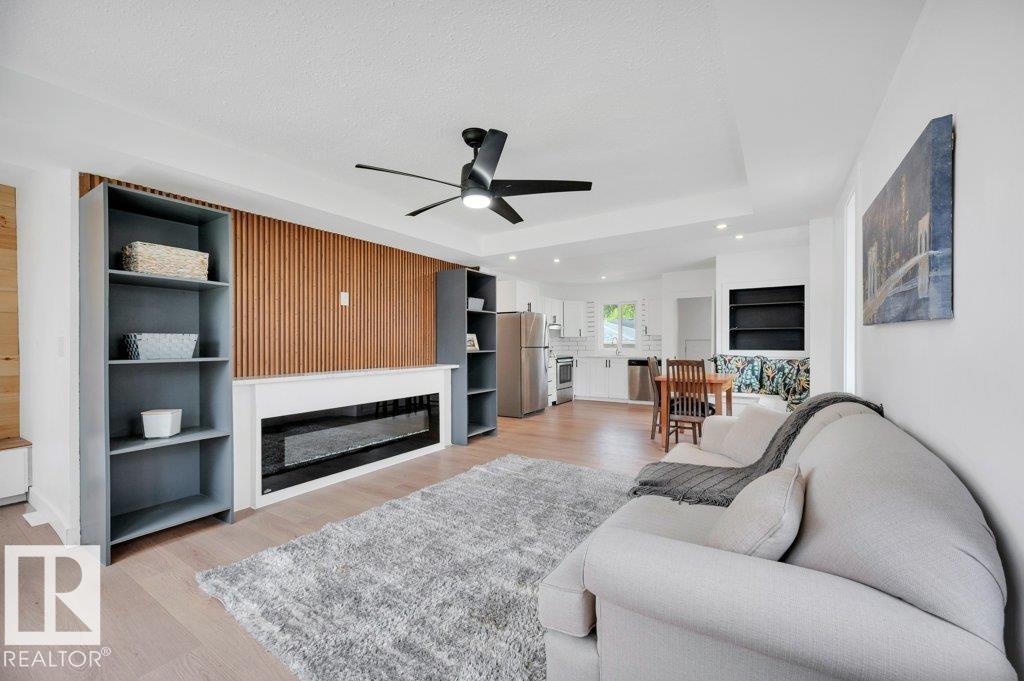 8712 89 AV NW — photo 6