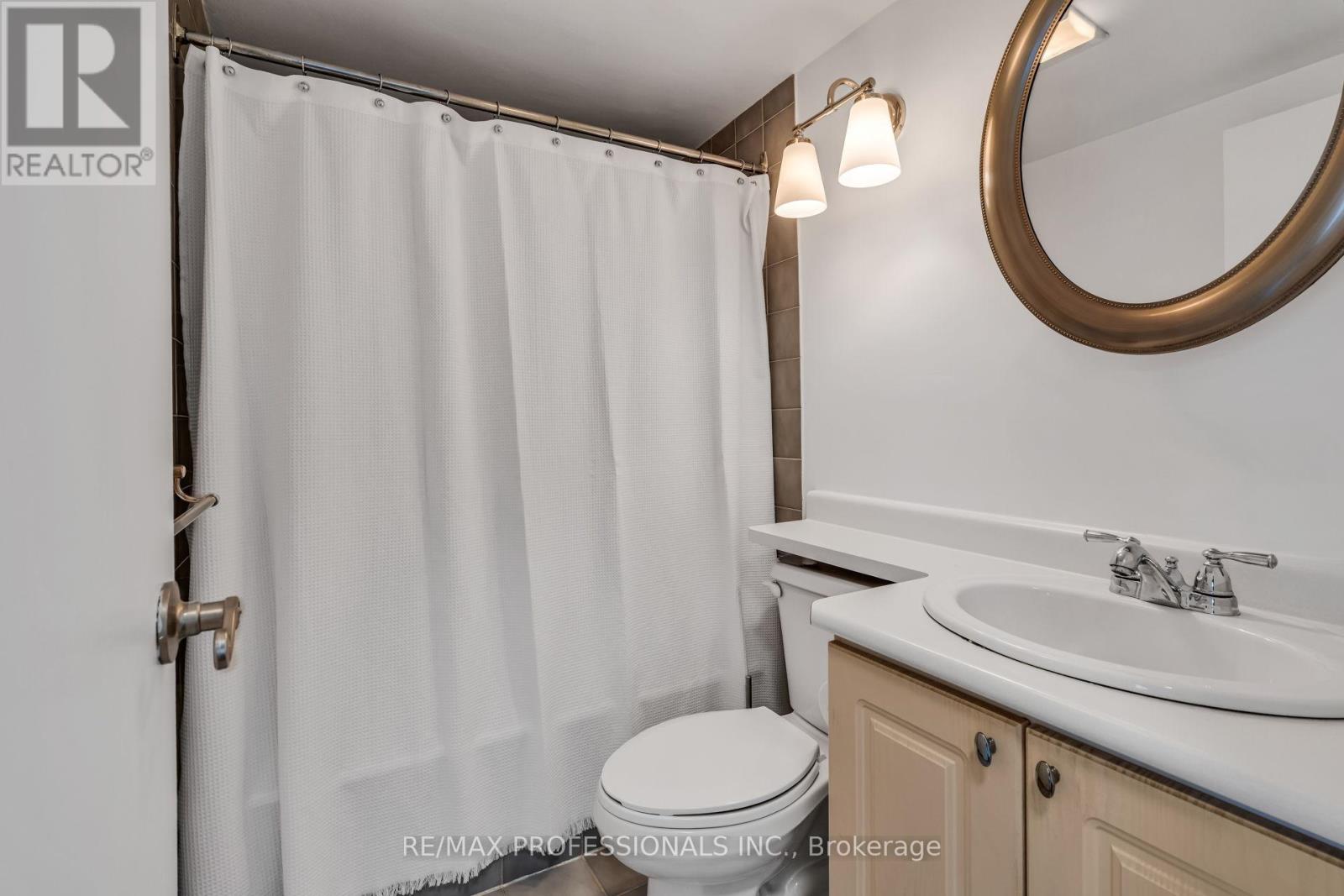 #303 335 LONSDALE ROAD - 20