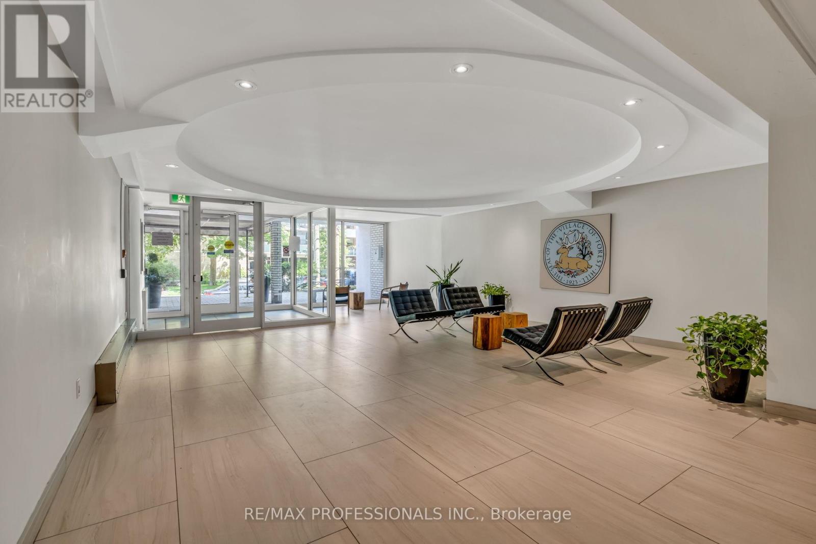 #303 335 LONSDALE ROAD - 21