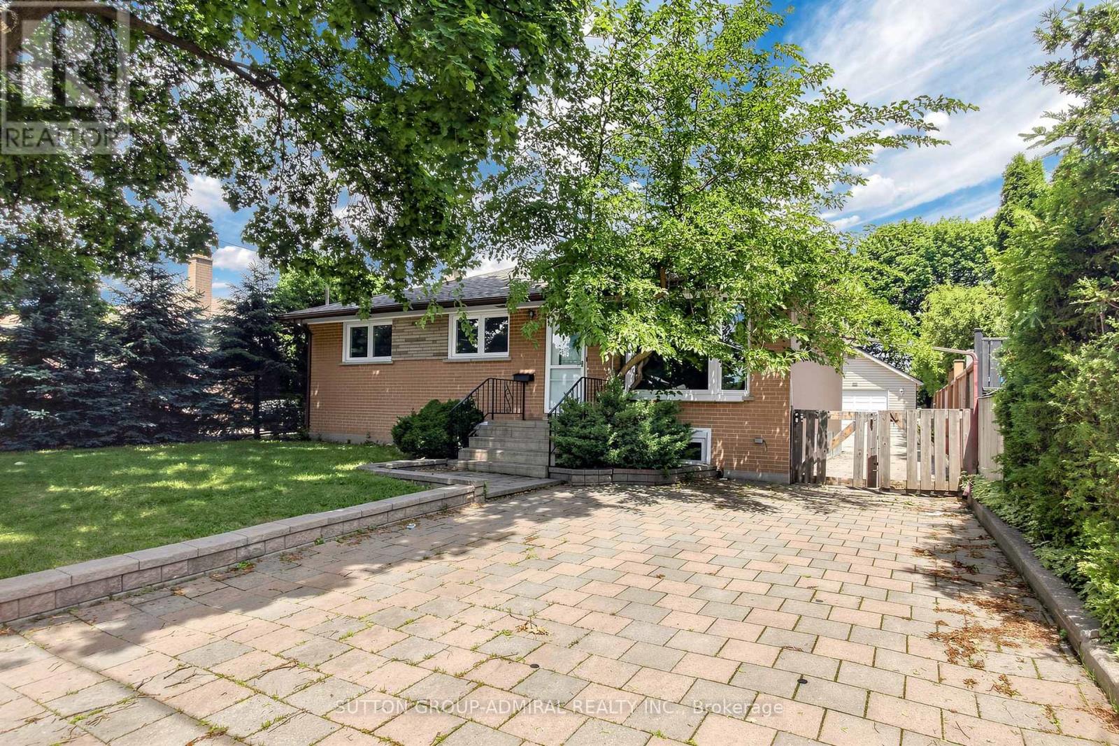 34 PARAGON ROAD - 2