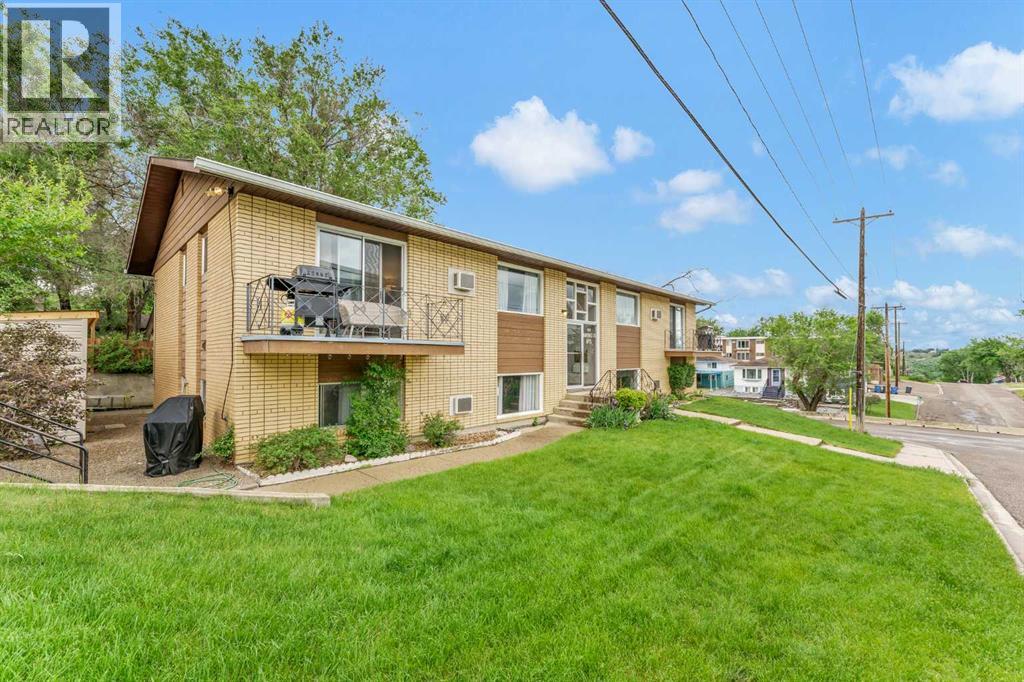 502 3 Avenue SE - 3