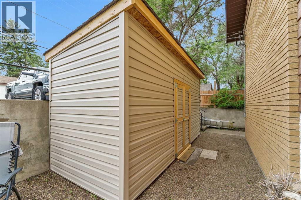 502 3 Avenue SE - 34