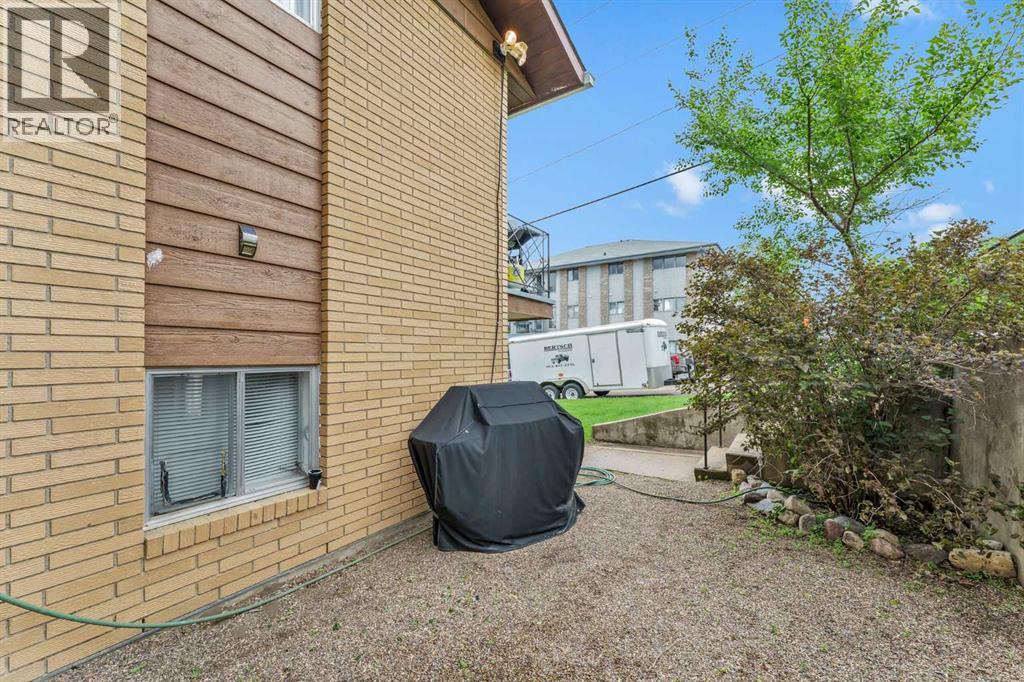 502 3 Avenue SE - 35