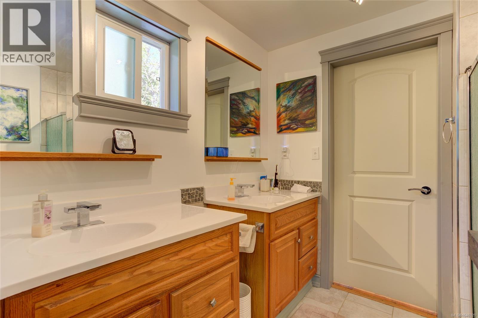 139 North Shore Rd, Lake Cowichan
