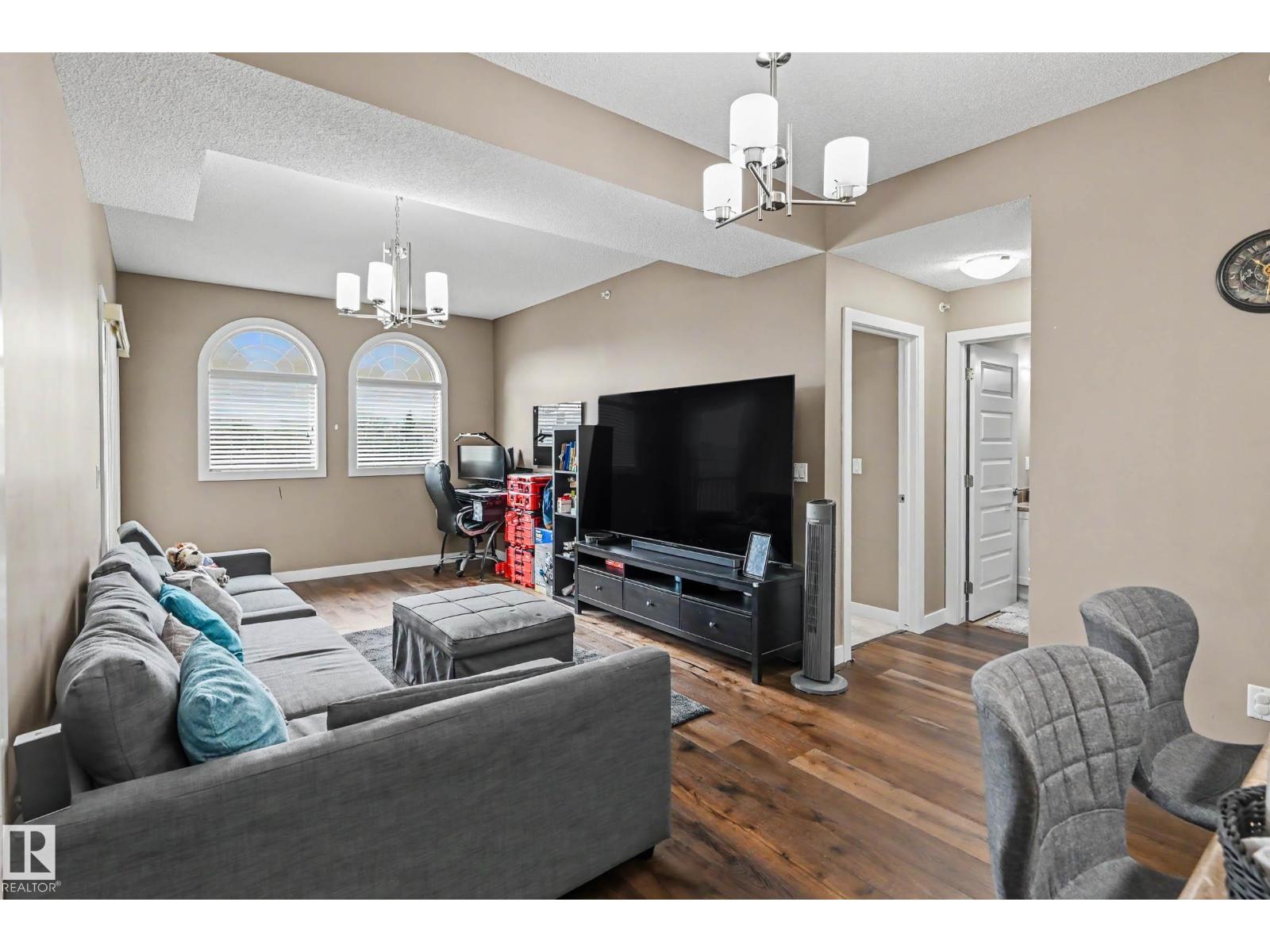 #402 8730 82 AV NW - 13