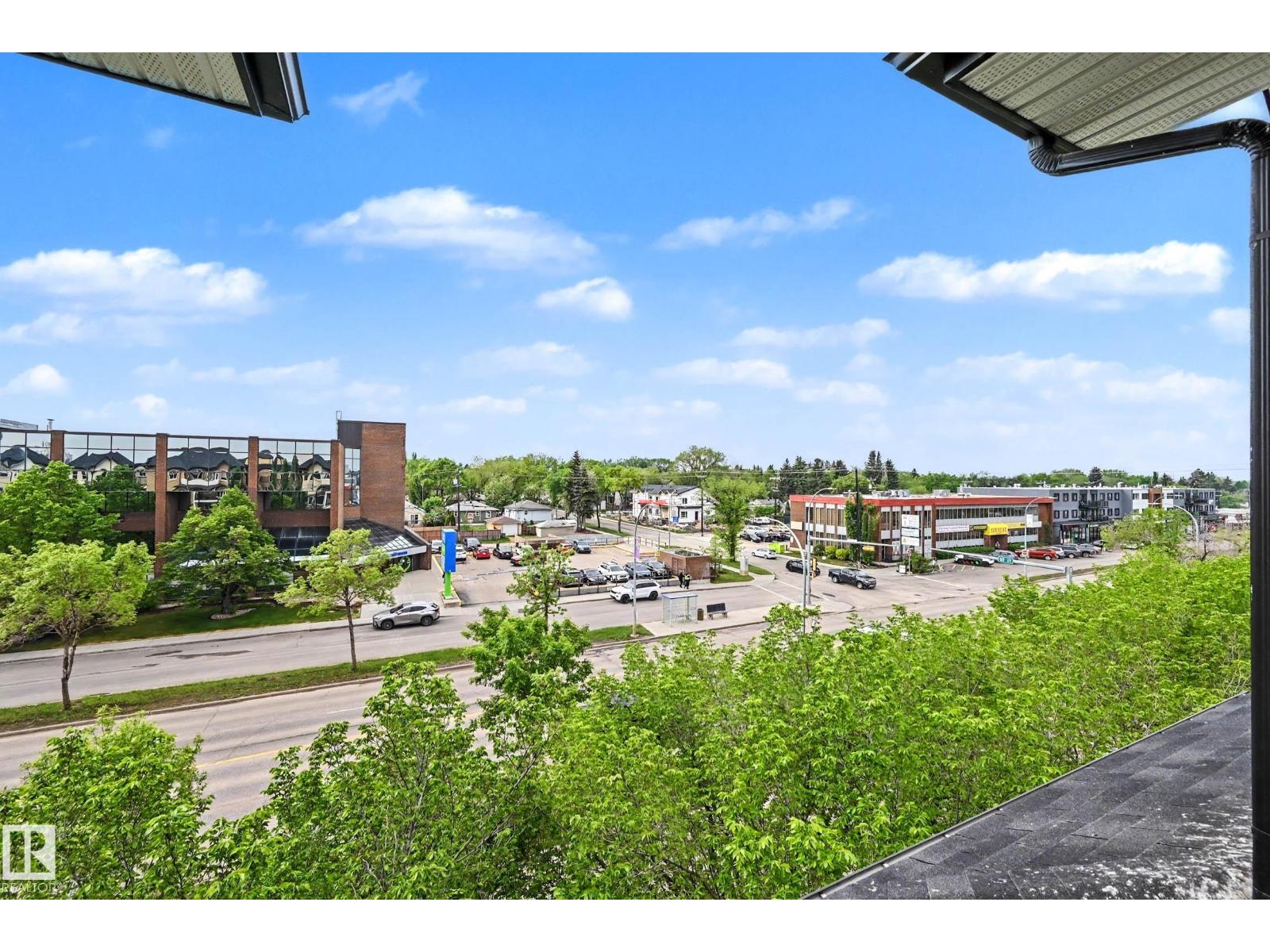 #402 8730 82 AV NW - 32
