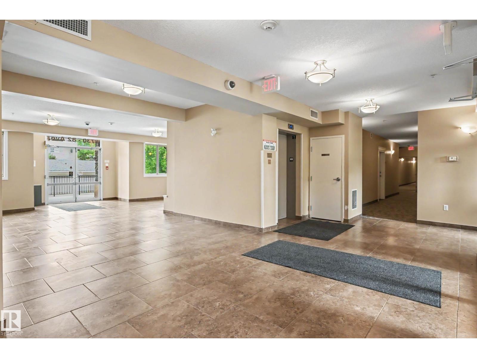 #402 8730 82 AV NW - 33