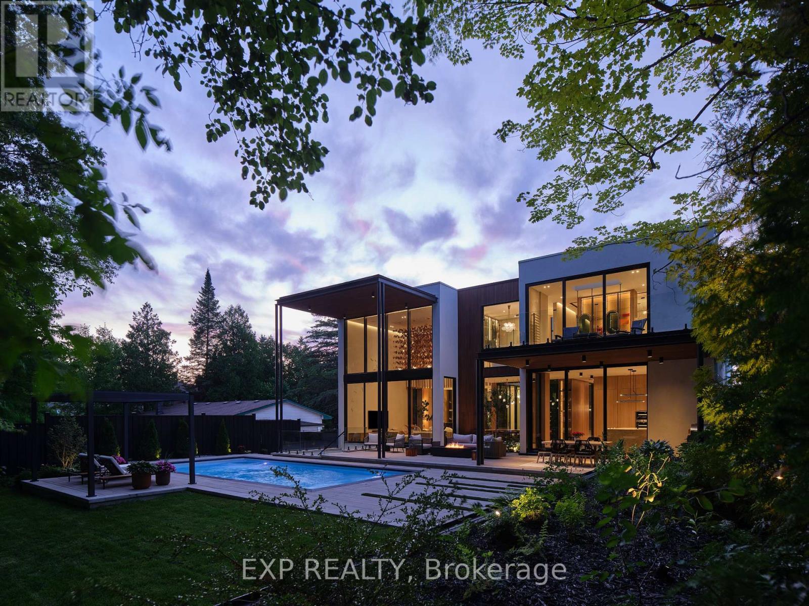 Photo of 105 PARK CRESCENT
