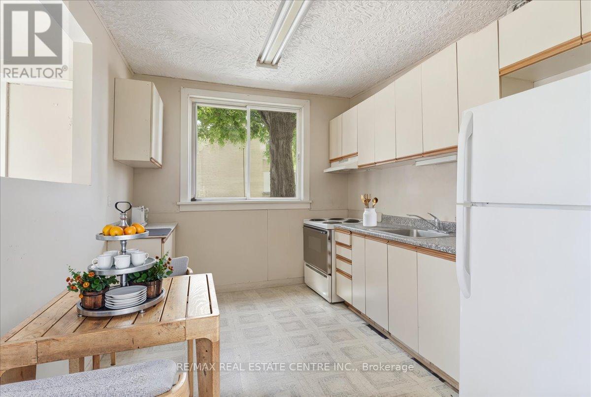 233 KING STREET - 13