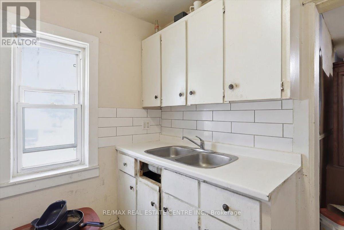 233 KING STREET - 19