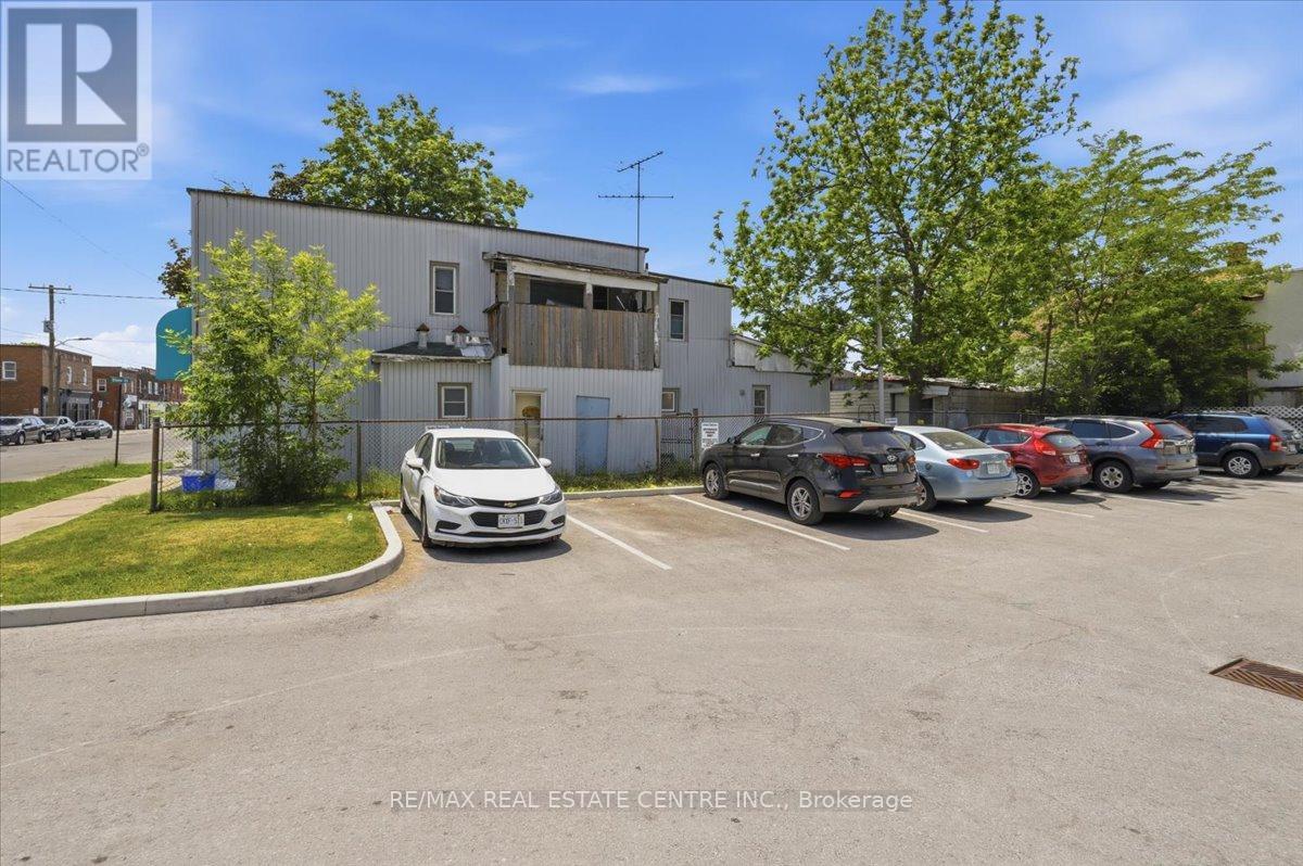 233 KING STREET - 23