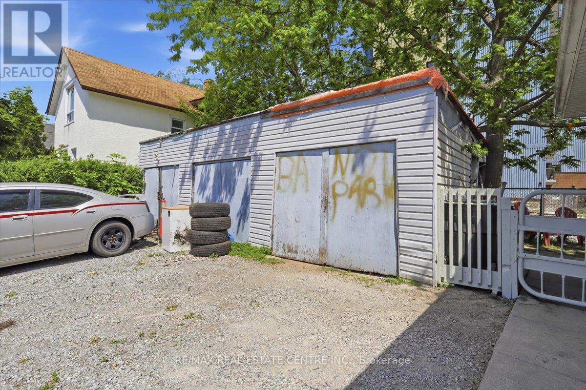 233 KING STREET - 24