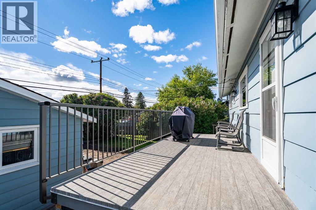 Rear deck (to be completed)