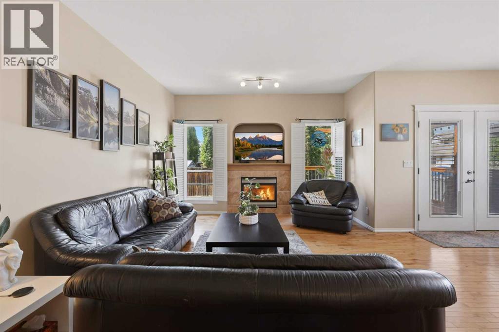 166 Lougheed Close - photo 5