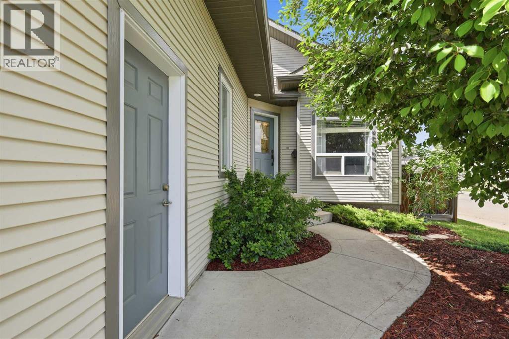 166 Lougheed Close - photo 2