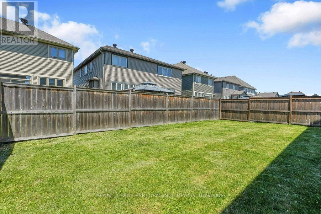 4 Bed, 4 Bath House for Sale in Ottawa – 210 TROLLIUS WAY, Ottawa – MLS# X13441534 - Image 39