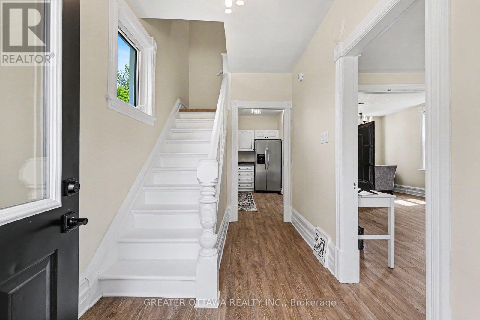 3607 MCBEAN STREET - 17