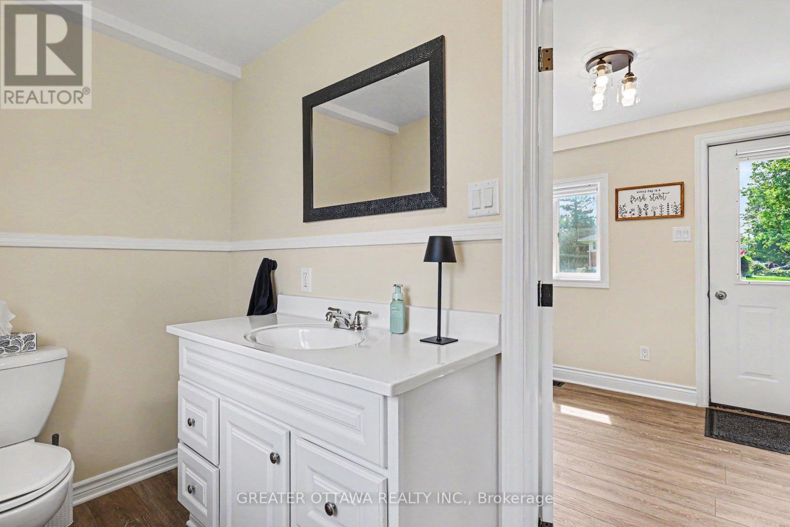 3607 MCBEAN STREET - 18