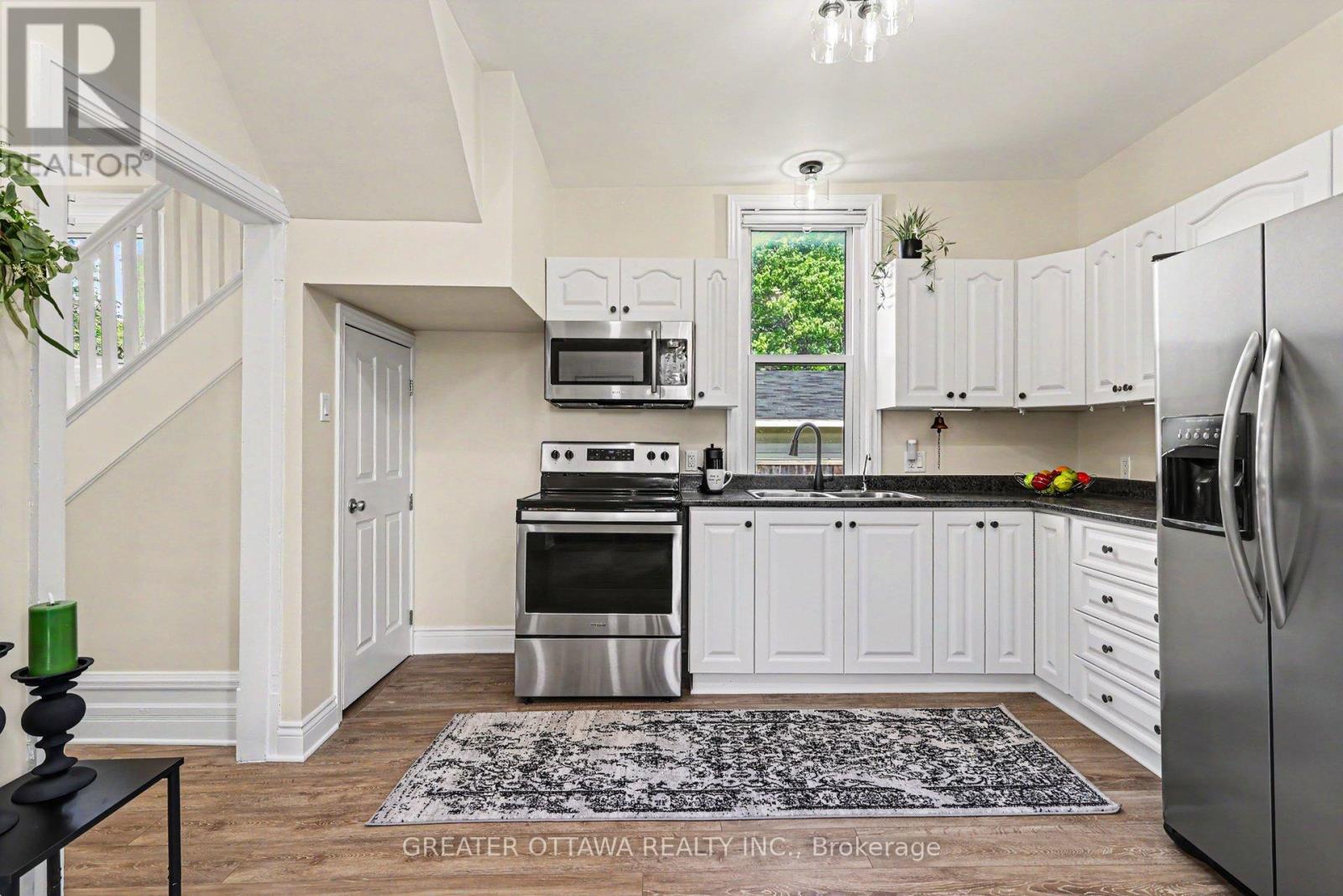 3607 MCBEAN STREET - 9