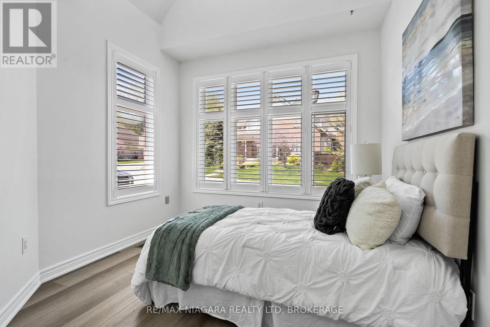 2314 STONEHAVEN AVENUE - 17