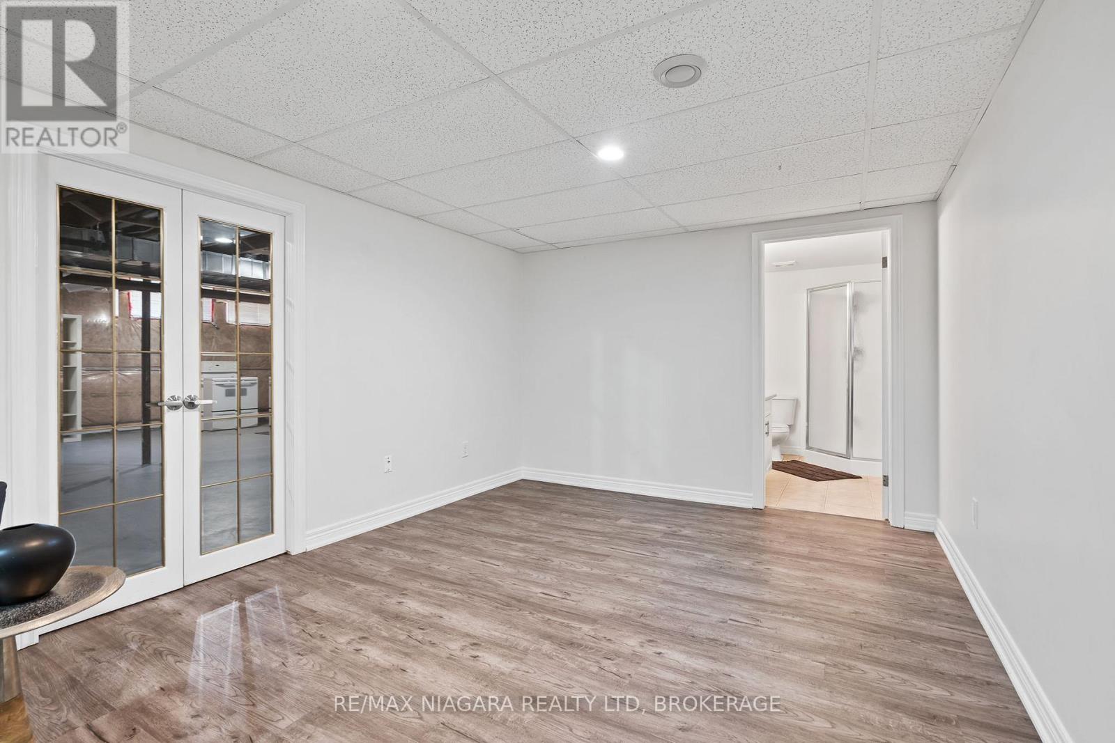 2314 STONEHAVEN AVENUE - 24