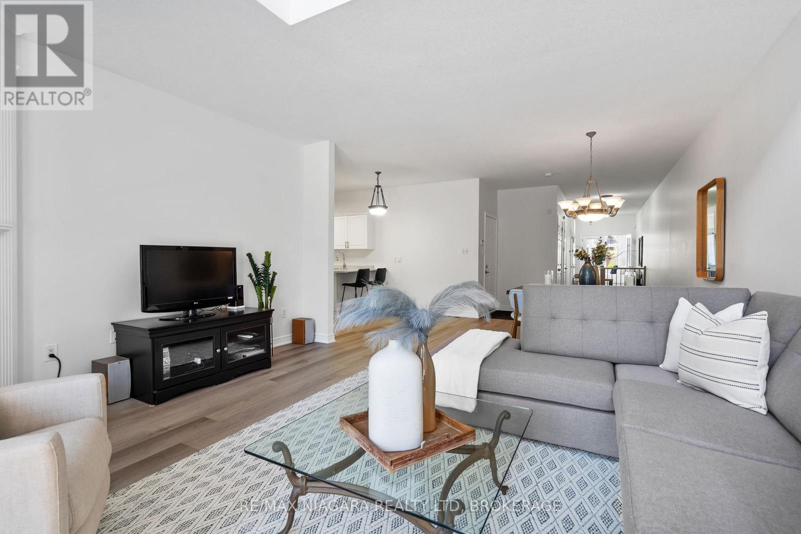 2314 STONEHAVEN AVENUE - 8
