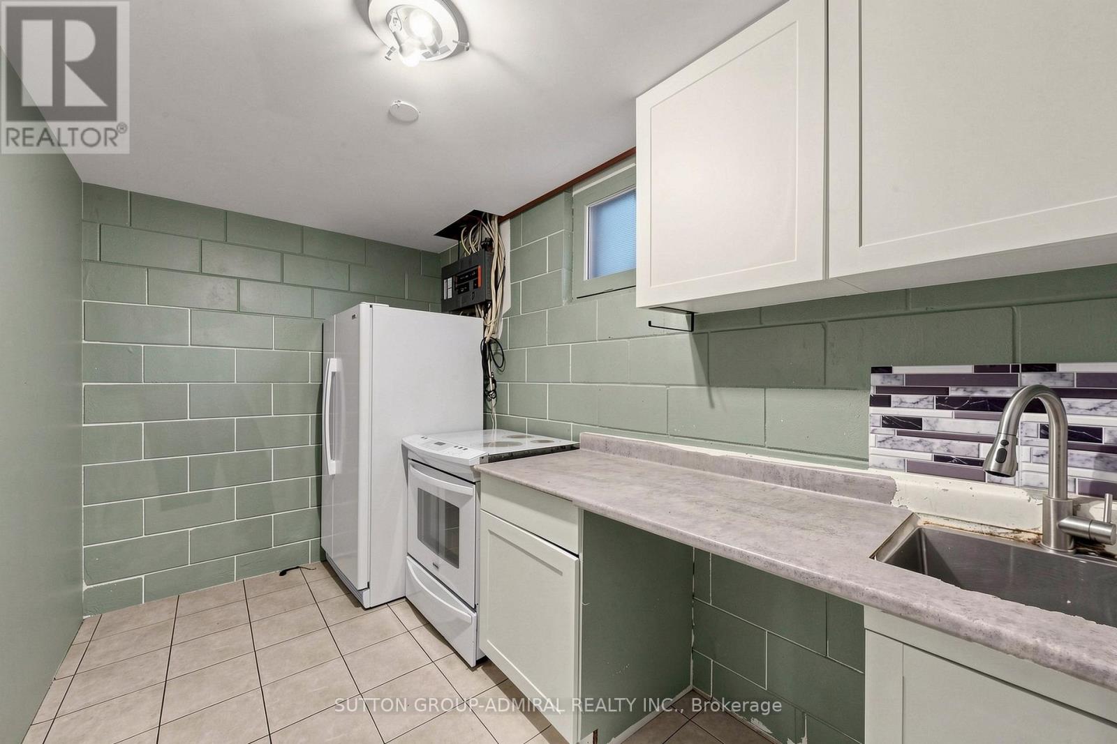 34 PARAGON ROAD - 26