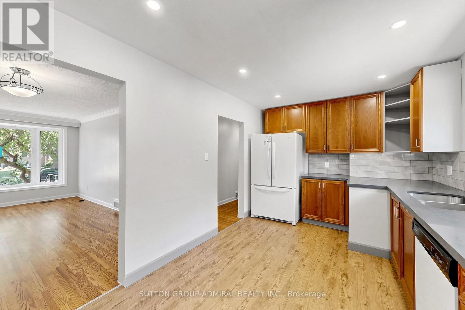 34 PARAGON ROAD - 7