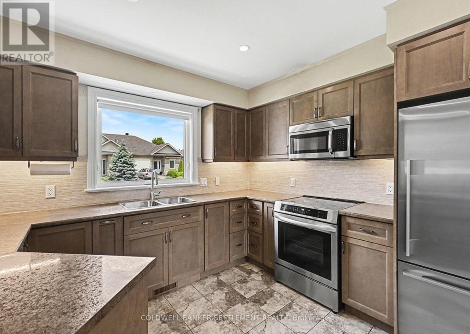 112 MAC CAMPBELL DRIVE - 12