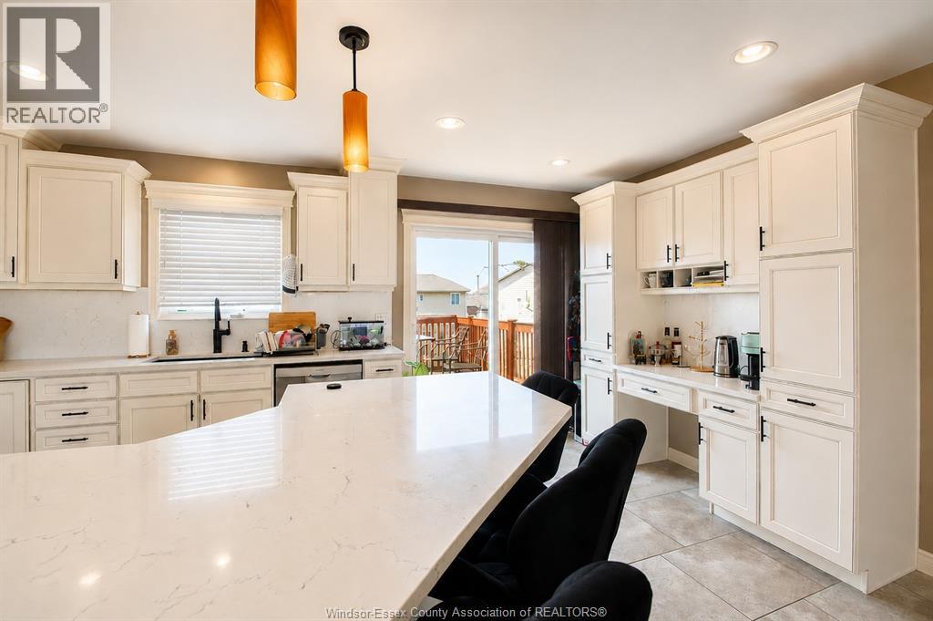 1429 OAKWOOD AVENUE - 14