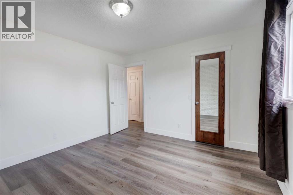 660 Queen Charlotte Drive SE — photo 14