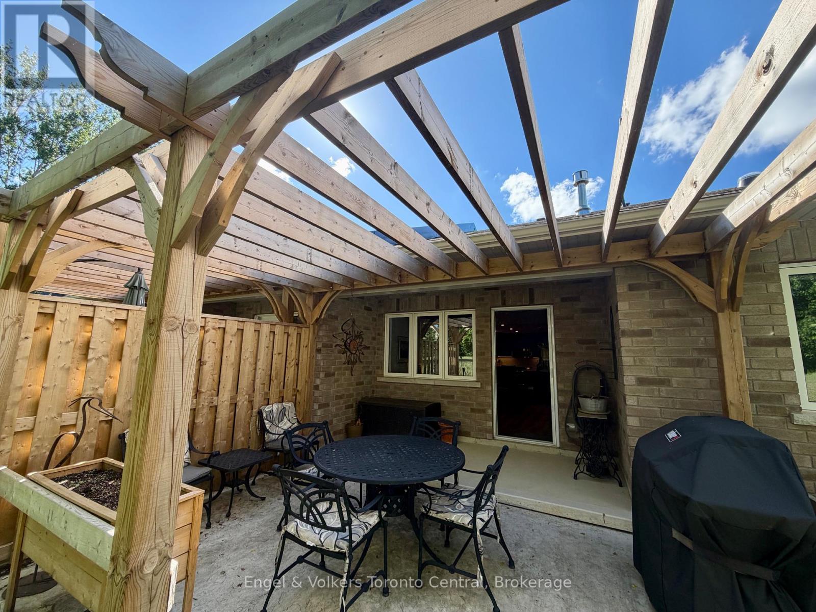 109 DOVE DRIVE - 23