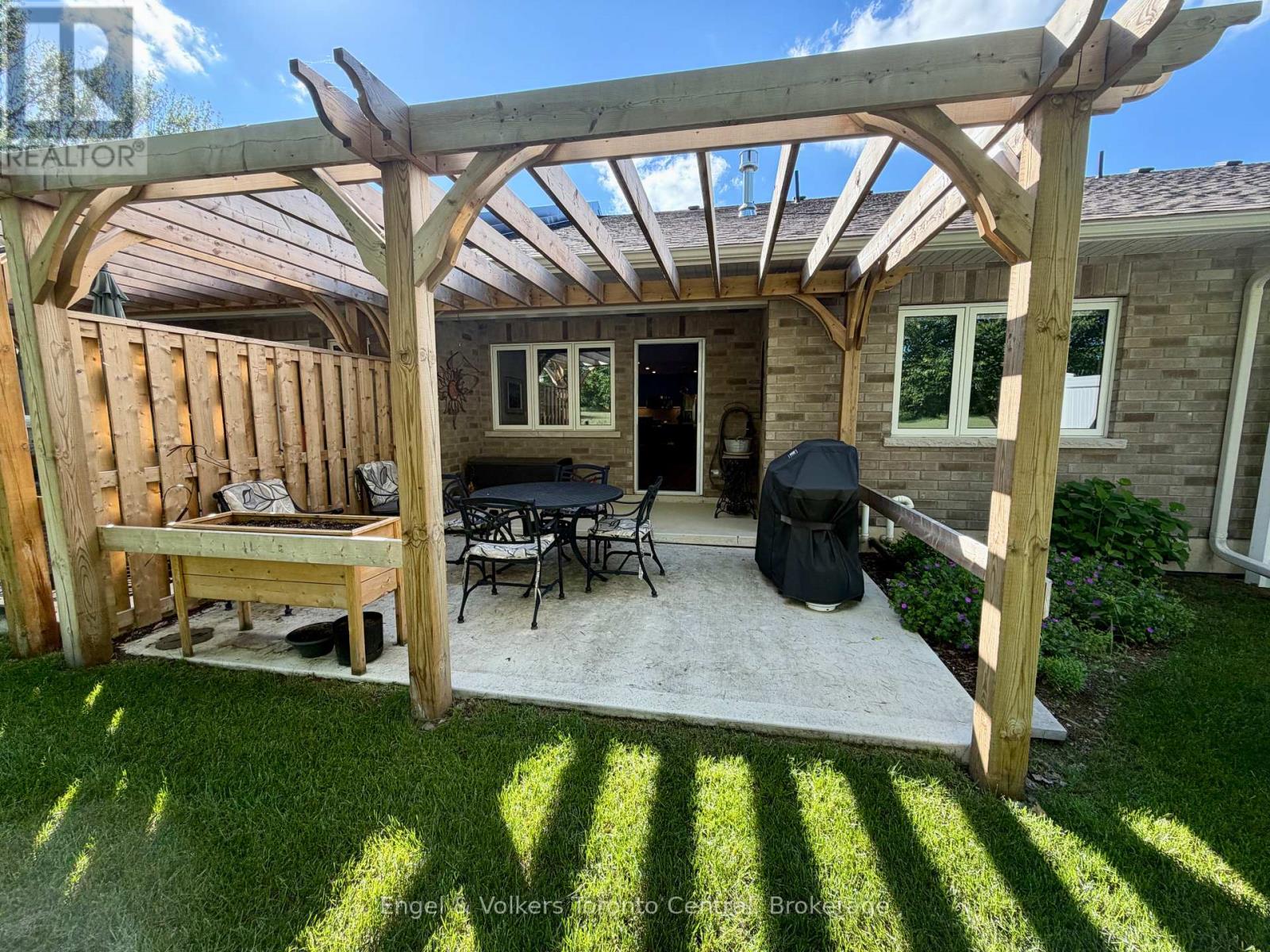 109 DOVE DRIVE - 24
