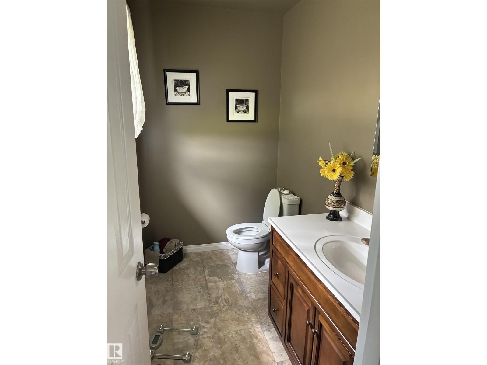 25055 Twp Rd 492 - 16