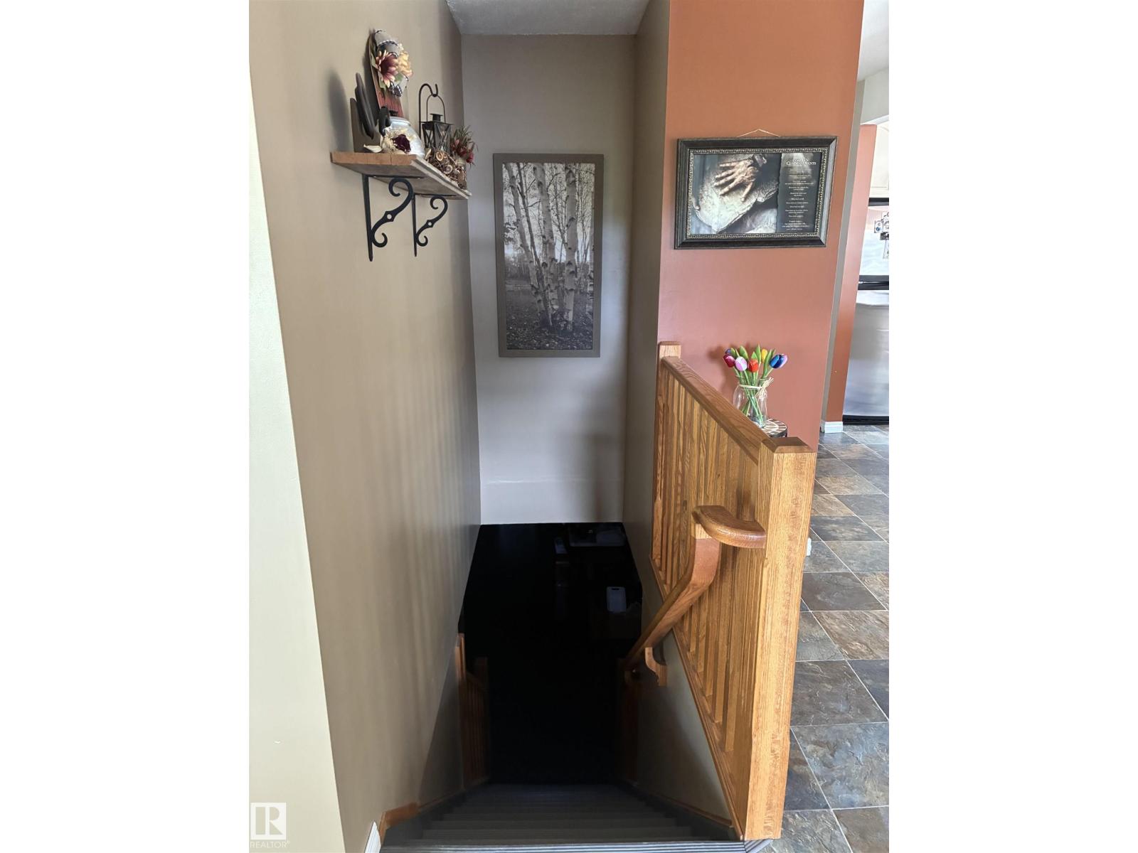25055 Twp Rd 492 - 19