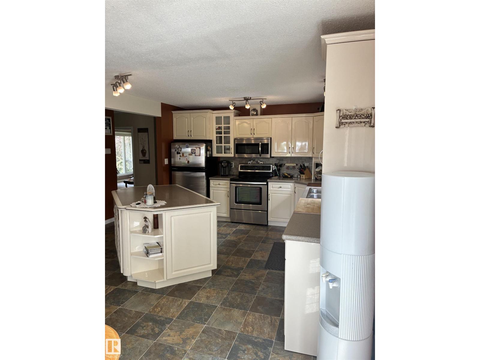 25055 Twp Rd 492 - 3