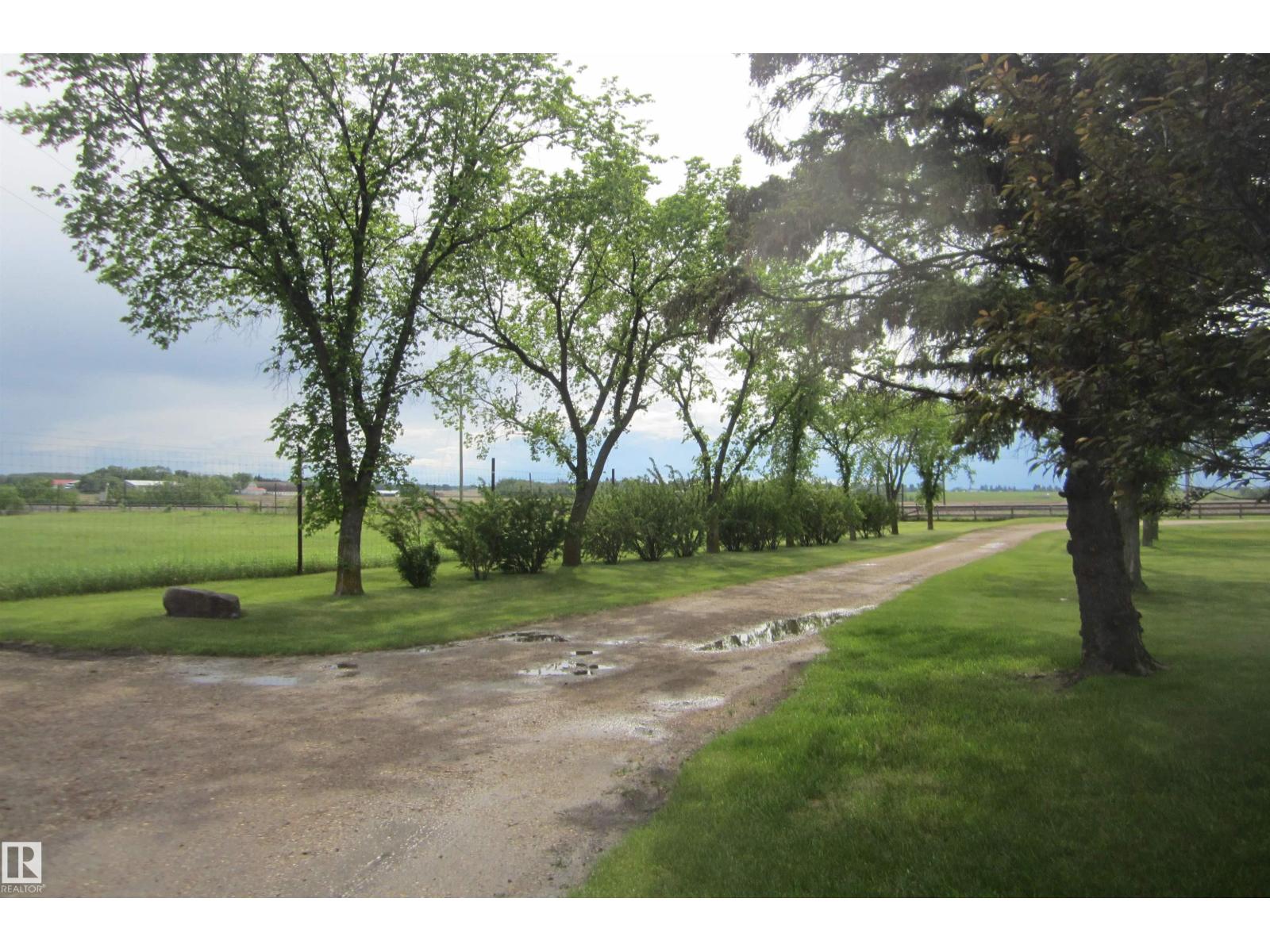 25055 Twp Rd 492 - 38