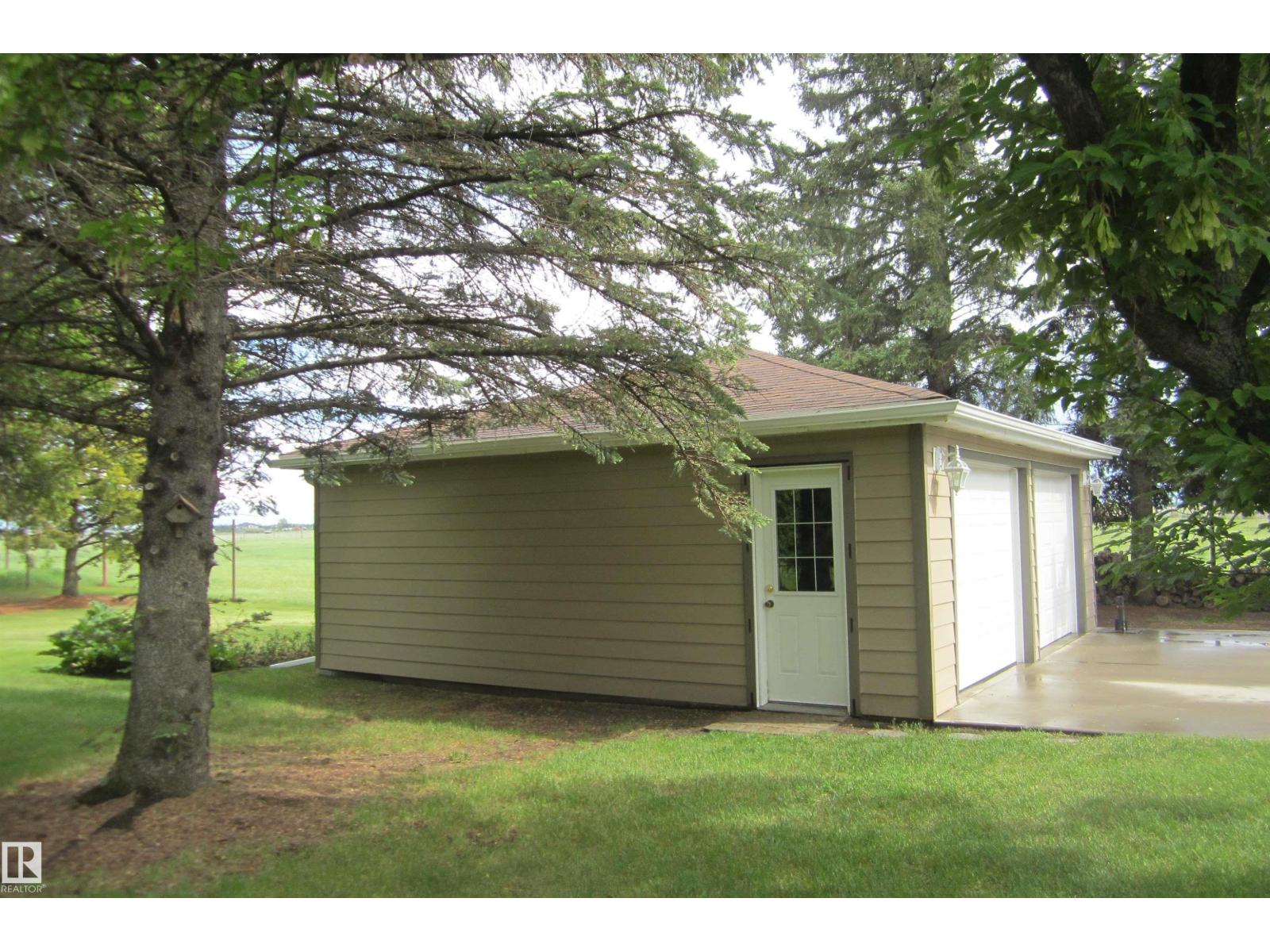 25055 Twp Rd 492 - 46