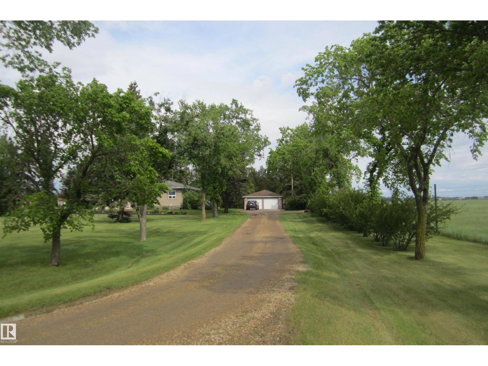 25055 Twp Rd 492 - 67