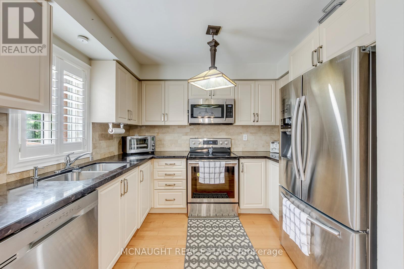 3 SPRINGSIDE WAY - 15