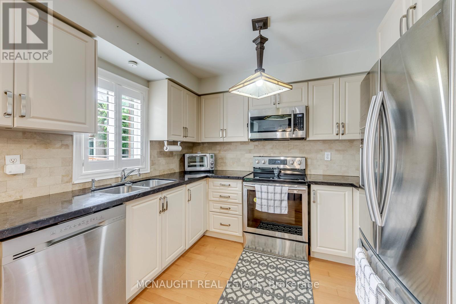 3 SPRINGSIDE WAY - 16