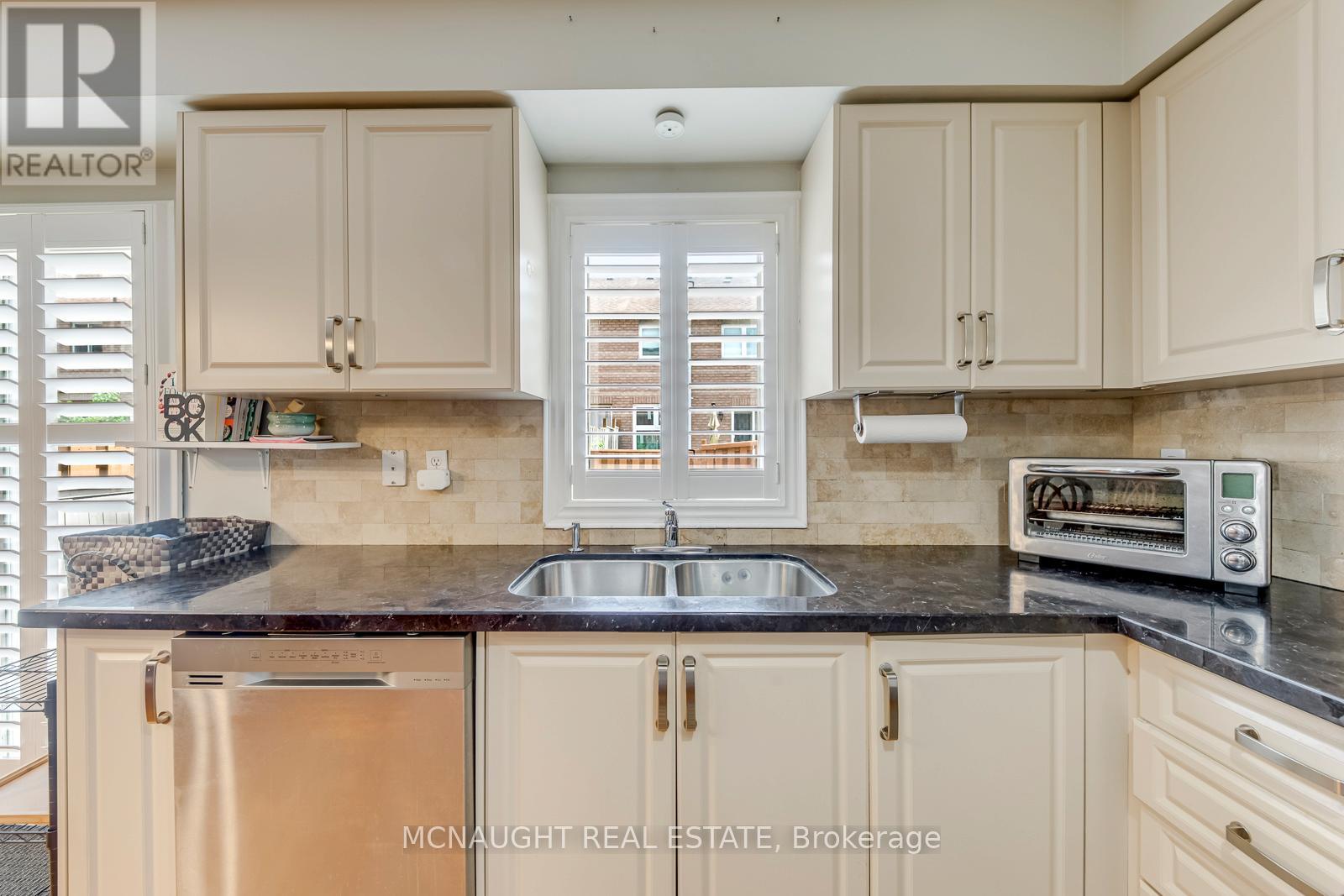 3 SPRINGSIDE WAY - 17