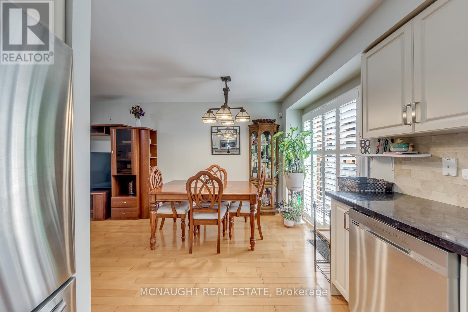 3 SPRINGSIDE WAY - 19