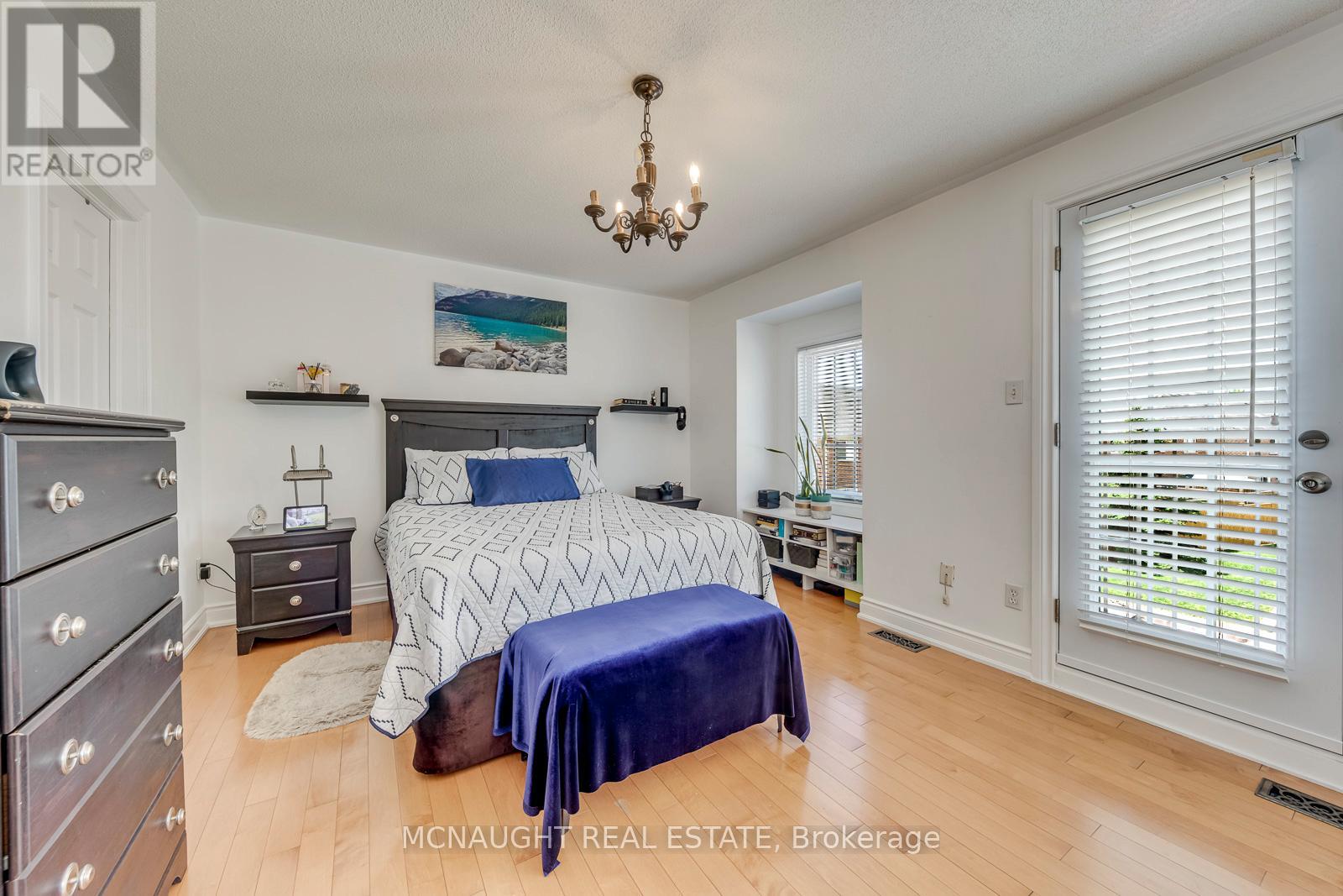 3 SPRINGSIDE WAY - 23