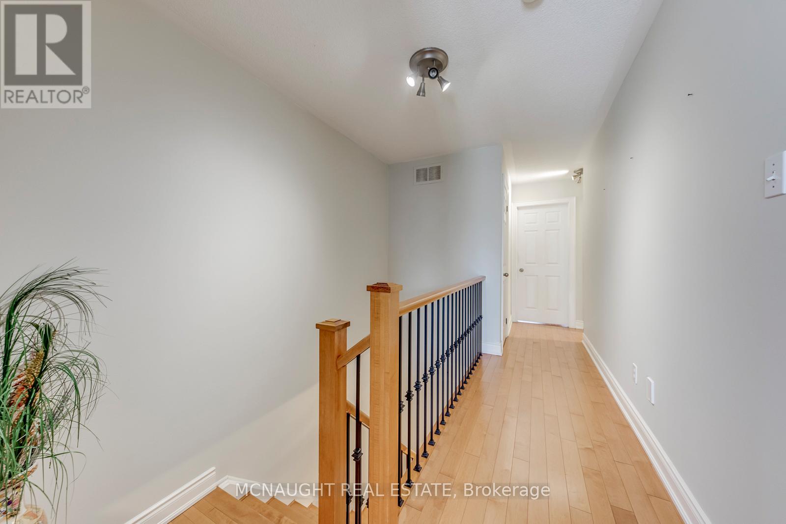 3 SPRINGSIDE WAY - 31
