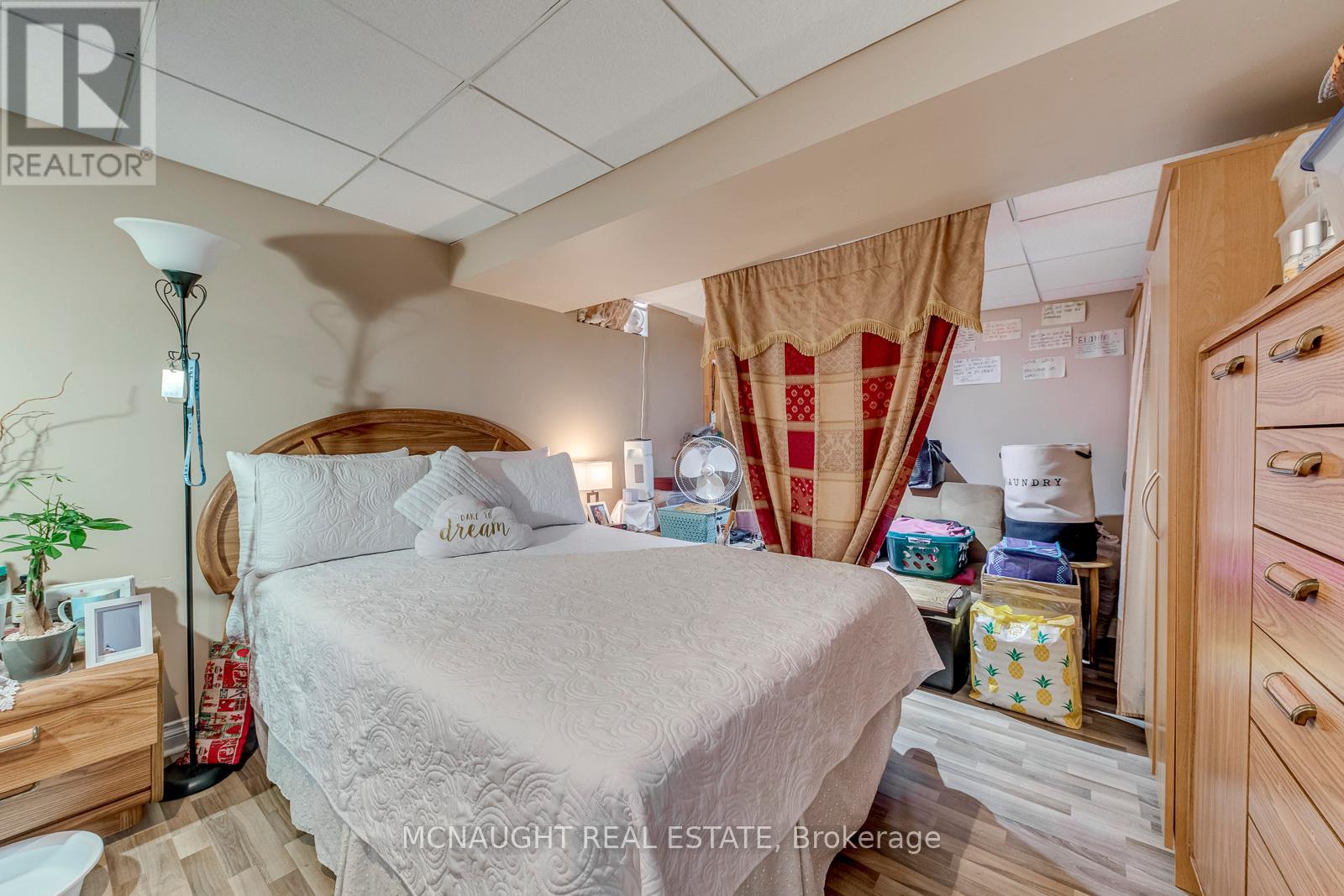 3 SPRINGSIDE WAY - 33