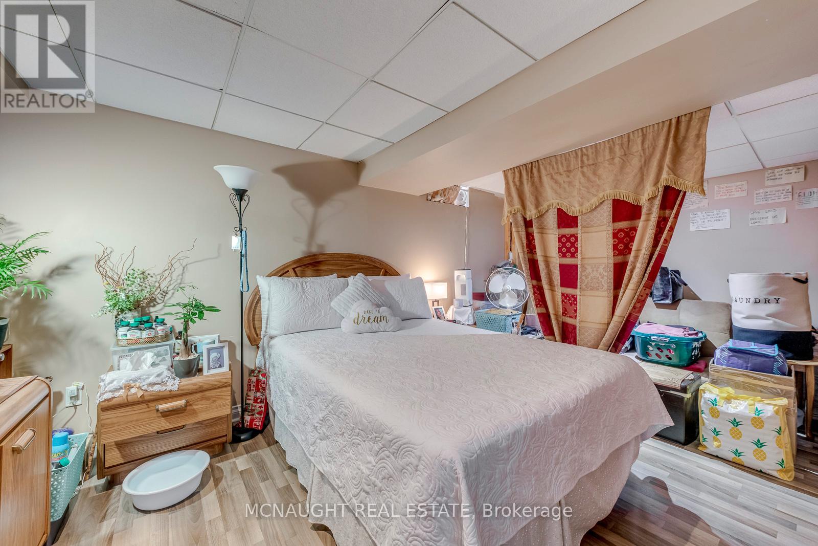 3 SPRINGSIDE WAY - 34