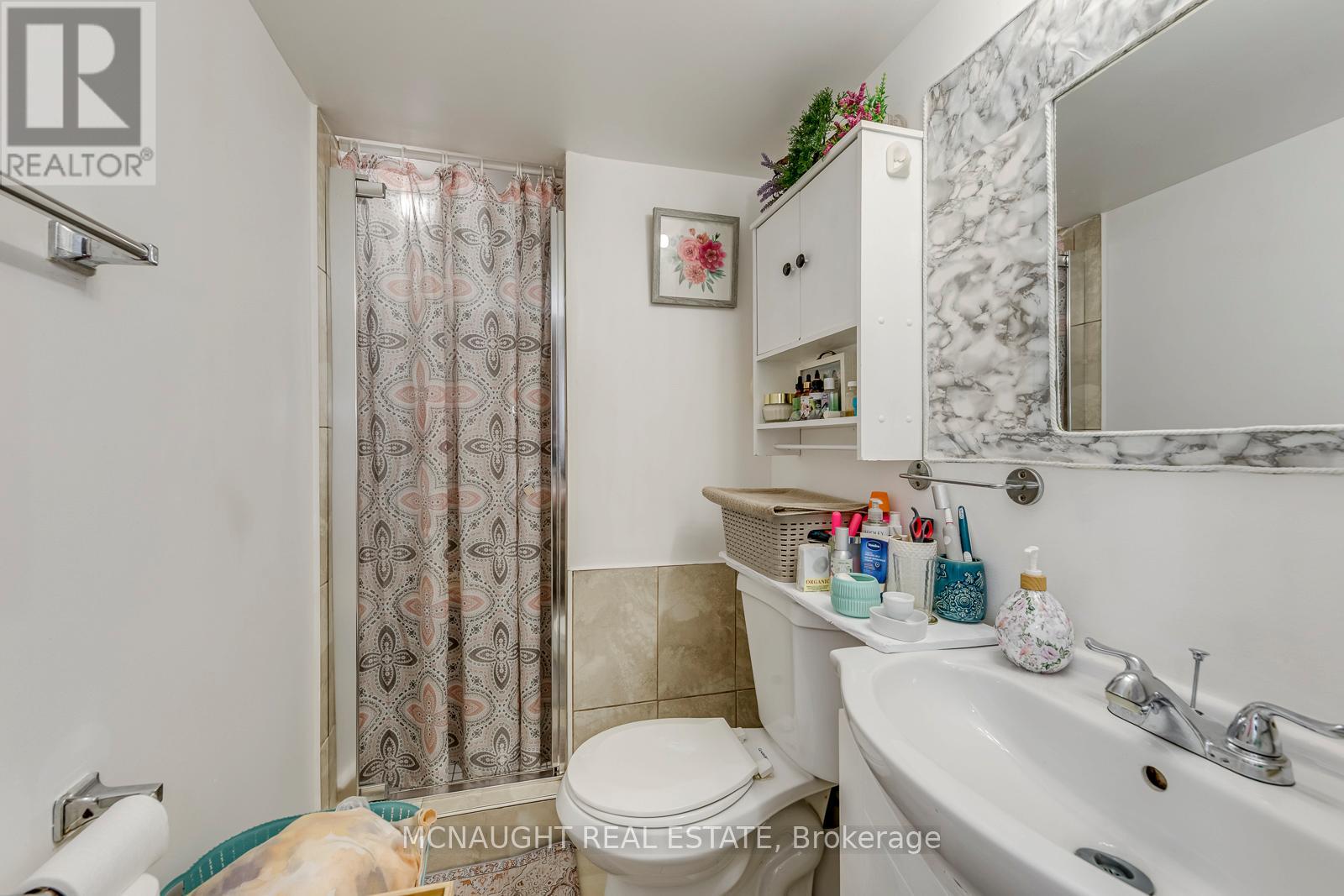 3 SPRINGSIDE WAY - 35